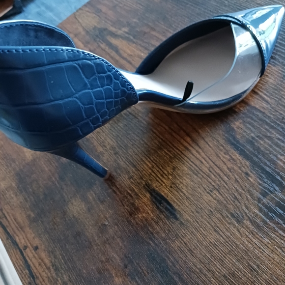 Aldo Moonglow Blue Print Pointed Pumps - Picture 4 of 9